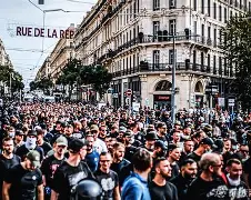 爱游戏中心-包含法兰克福队众志成城，追逐胜利的梦想的词条  第2张