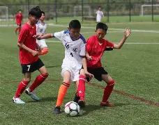 爱游戏中心-足球比赛的实时战报让人难以移开目光的简单介绍  第2张